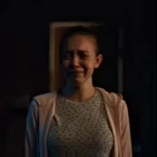😭 Стикер «Cassie Howard» для Telegram