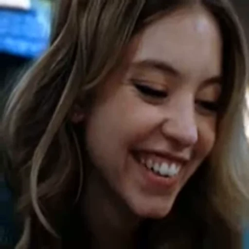 😁 Стикер «Cassie Howard» для Telegram