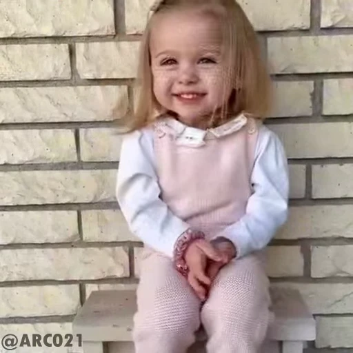 ☺️ Стикер «Детки» для Telegram