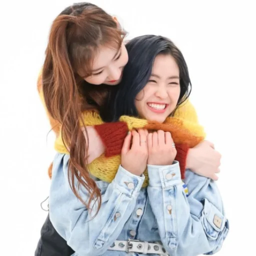 🤗 Стикер «Ryujin & Chaeryeong» для Telegram