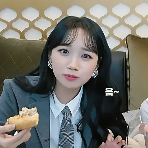 🫦 Стикер «Chaewon» для Telegram