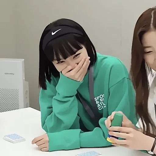 🫦 Стикер «Chaewon» для Telegram
