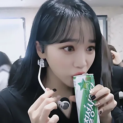🫦 Стикер «Chaewon» для Telegram