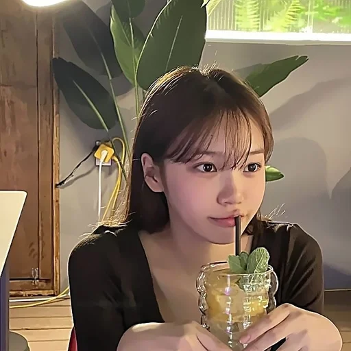 🫦 Стикер «Chaewon» для Telegram