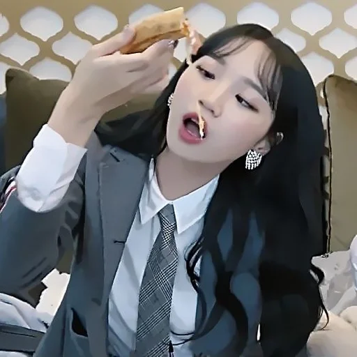🫦 Стикер «Chaewon» для Telegram