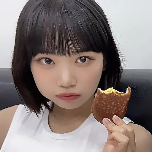 🫦 Стикер «Chaewon» для Telegram