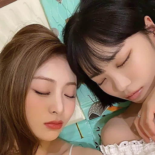 🫦 Стикер «Chaewon» для Telegram
