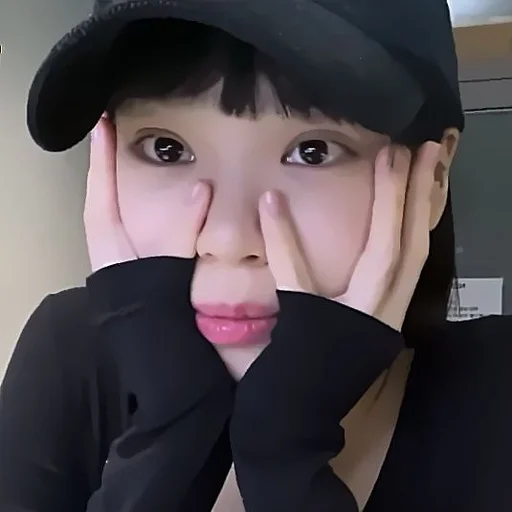 🫦 Стикер «Chaewon» для Telegram