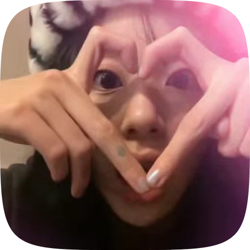 🎡 Стикер «chaeyong» для Telegram