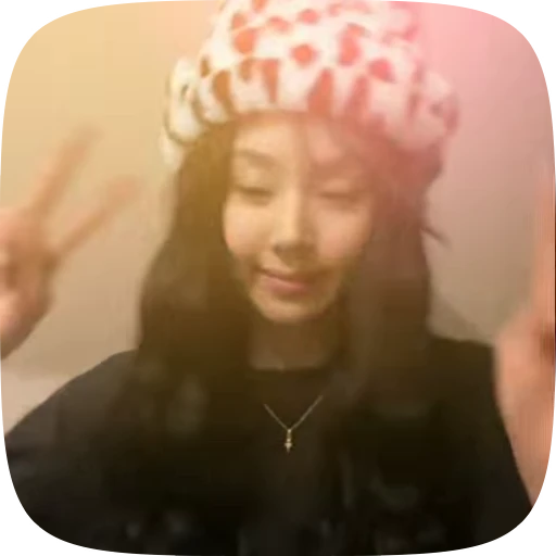 🎡 Стикер «chaeyong» для Telegram