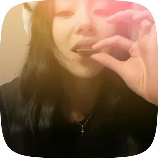 🎡 Стикер «chaeyong» для Telegram