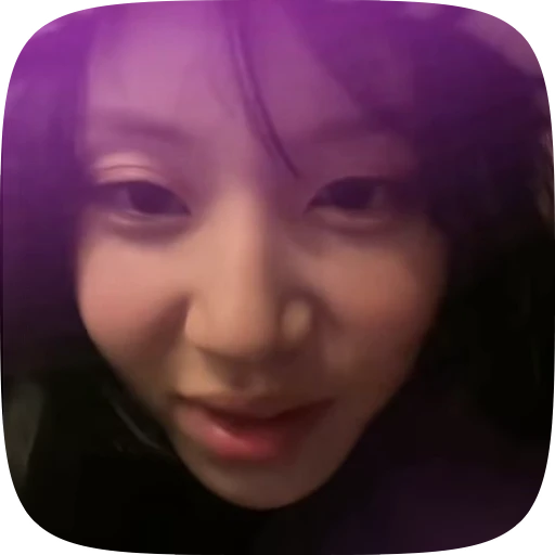 🎡 Стикер «chaeyong» для Telegram