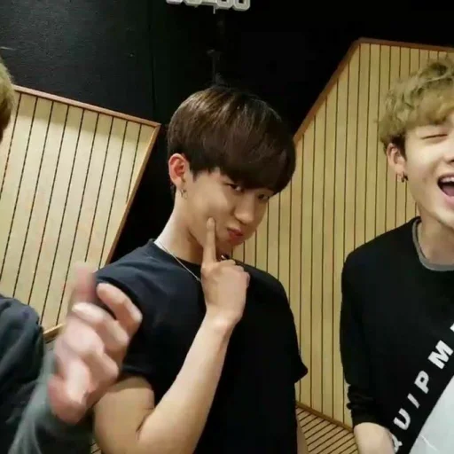 🥵 Стикер «CHANGBIN» для Telegram