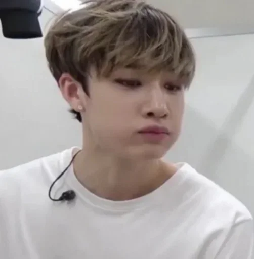 😐 Стикер «bangchan» для Telegram