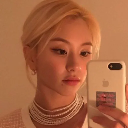🦋 Стикер «chayeong» для Telegram
