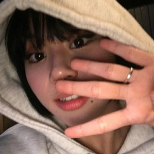 🦋 Стикер «chayeong» для Telegram