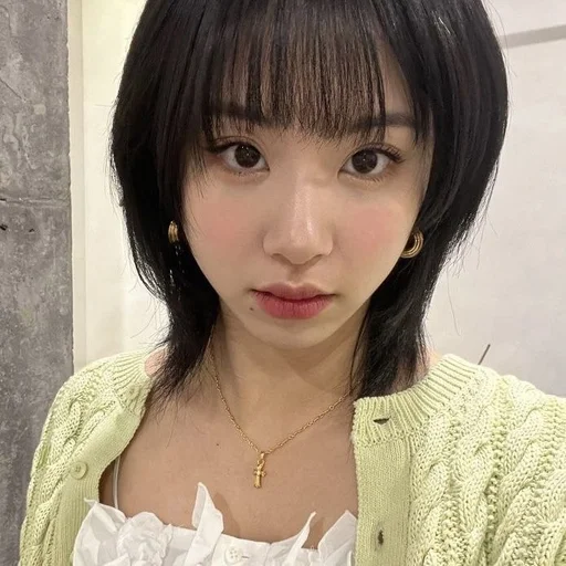 🦋 Стикер «chayeong» для Telegram