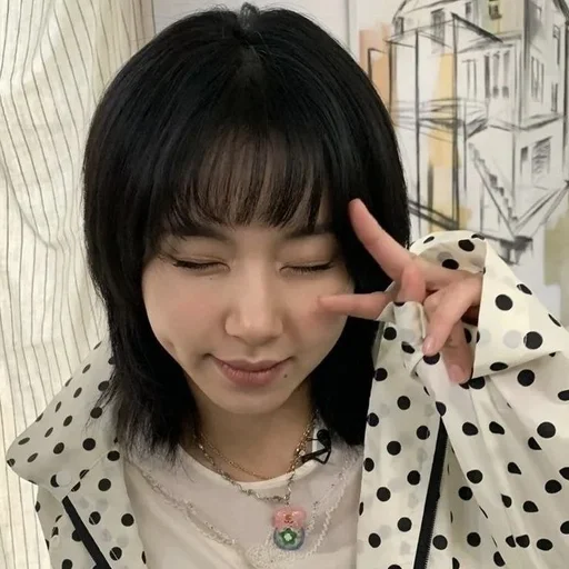 🦋 Стикер «chayeong» для Telegram