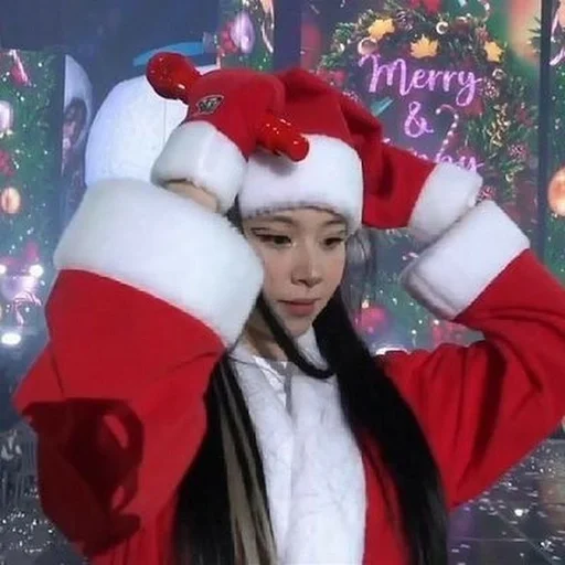 🦋 Стикер «chayeong» для Telegram