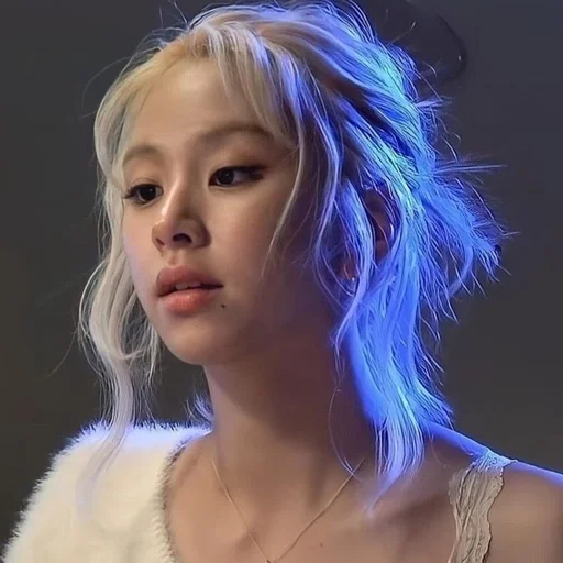 🦋 Стикер «chayeong» для Telegram