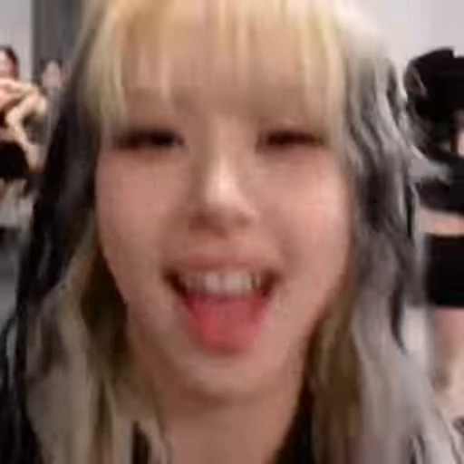 🍦 Стикер «chaeyoung Сон Чеен» для Telegram