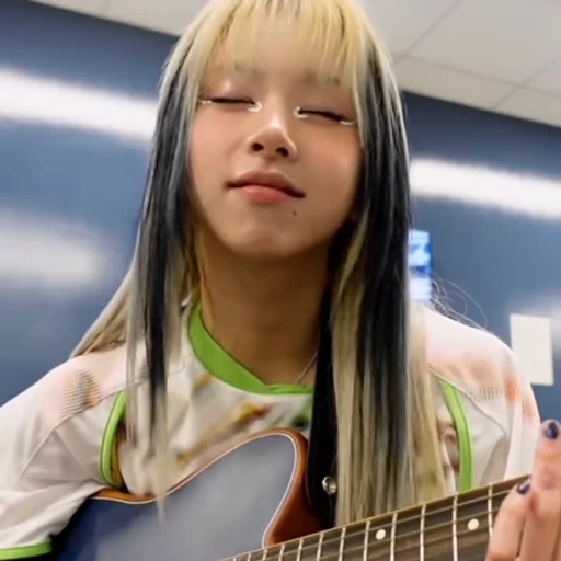 🍦 Стикер «chaeyoung Сон Чеен» для Telegram