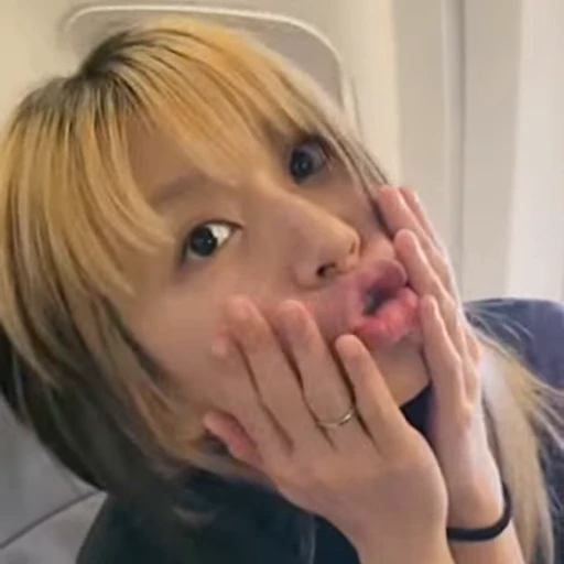 🍦 Стикер «chaeyoung Сон Чеен» для Telegram