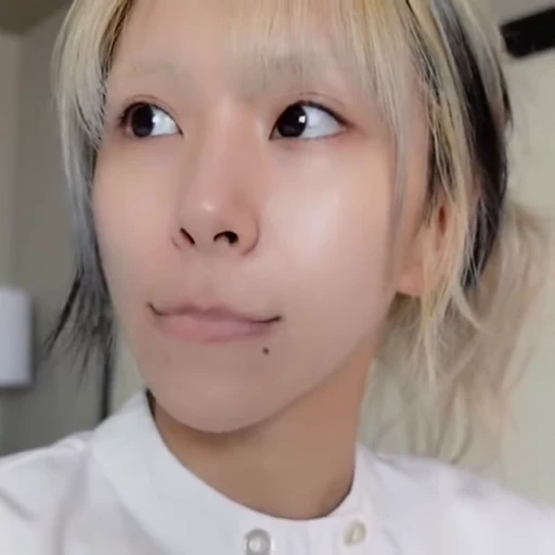 🍦 Стикер «chaeyoung Сон Чеен» для Telegram