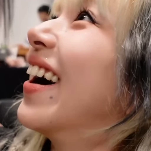 🍦 Стикер «chaeyoung Сон Чеен» для Telegram