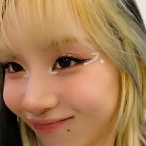 🍦 Стикер «chaeyoung Сон Чеен» для Telegram