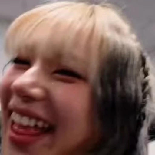 🍦 Стикер «chaeyoung Сон Чеен» для Telegram