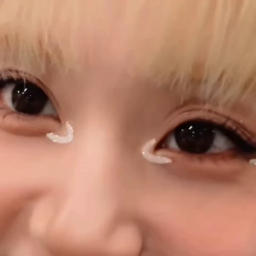 🍦 Стикер «chaeyoung Сон Чеен» для Telegram