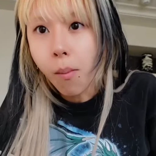🍦 Стикер «chaeyoung Сон Чеен» для Telegram