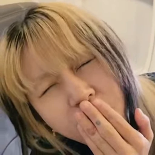 🍦 Стикер «chaeyoung Сон Чеен» для Telegram