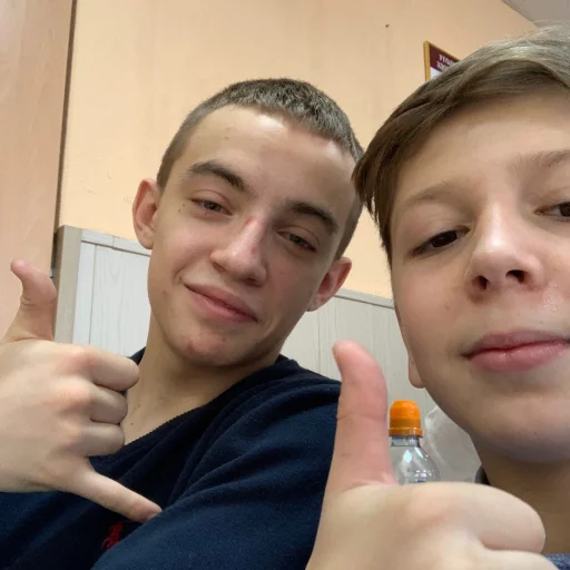 🤙 Стикер «Чечены и другие» для Telegram