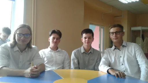 👨‍👨‍👦‍👦 Стикер «Чечены и другие» для Telegram