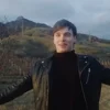 Стикер 32 Черная Весна