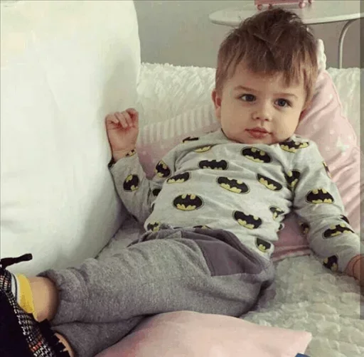 🤨 Стикер «Thirteen» для Telegram