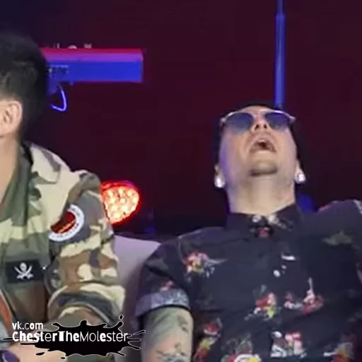 💆‍♀️ Стикер «ChesterBe GIF» для Telegram