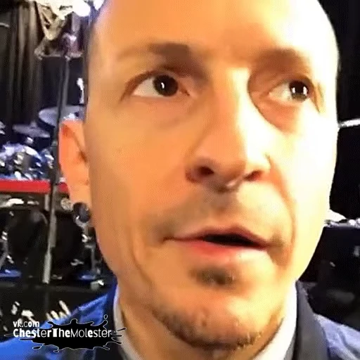 🗿 Стикер «ChesterBe GIF» для Telegram