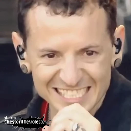 😈 Стикер «ChesterBe GIF» для Telegram