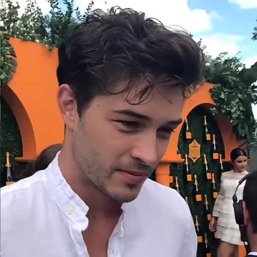 ➖ Стикер «Francisco Lachowski» для Telegram