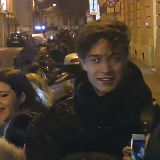 ➖ Стикер «Francisco Lachowski» для Telegram
