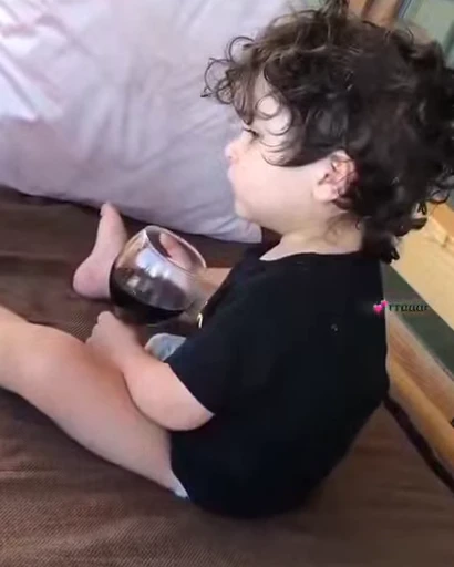 👶 Стикер «Child Videostickers» для Telegram