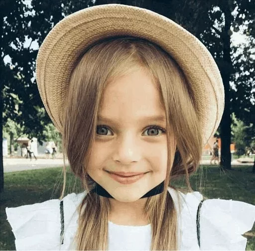 😛 Стикер «Children» для Telegram