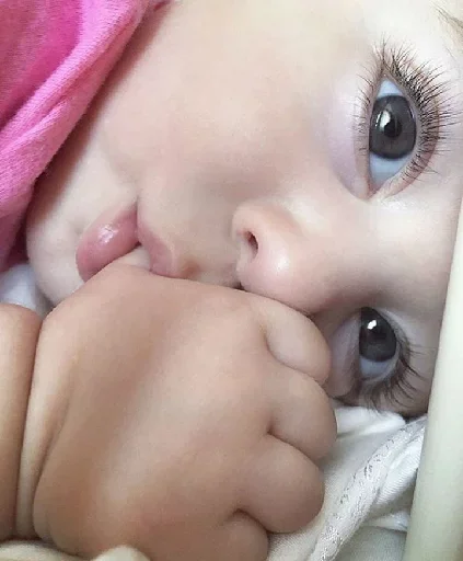 😮 Стикер «Childs and Life» для Telegram