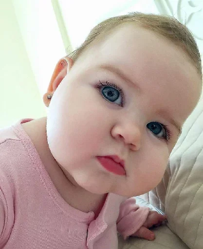 😶 Стикер «Childs and Life» для Telegram
