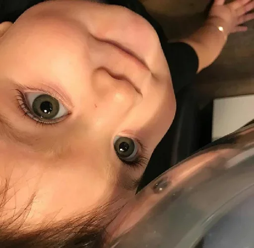 😶 Стикер «Childs and Life» для Telegram