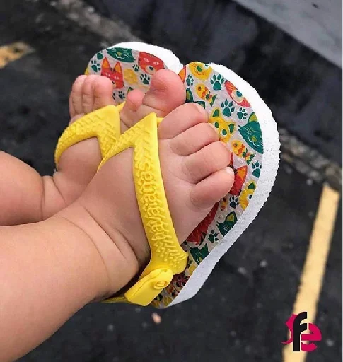 🤗 Стикер «Childs and Life» для Telegram