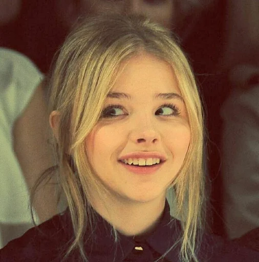 😁 Стикер «chloe grace moretz» для Telegram